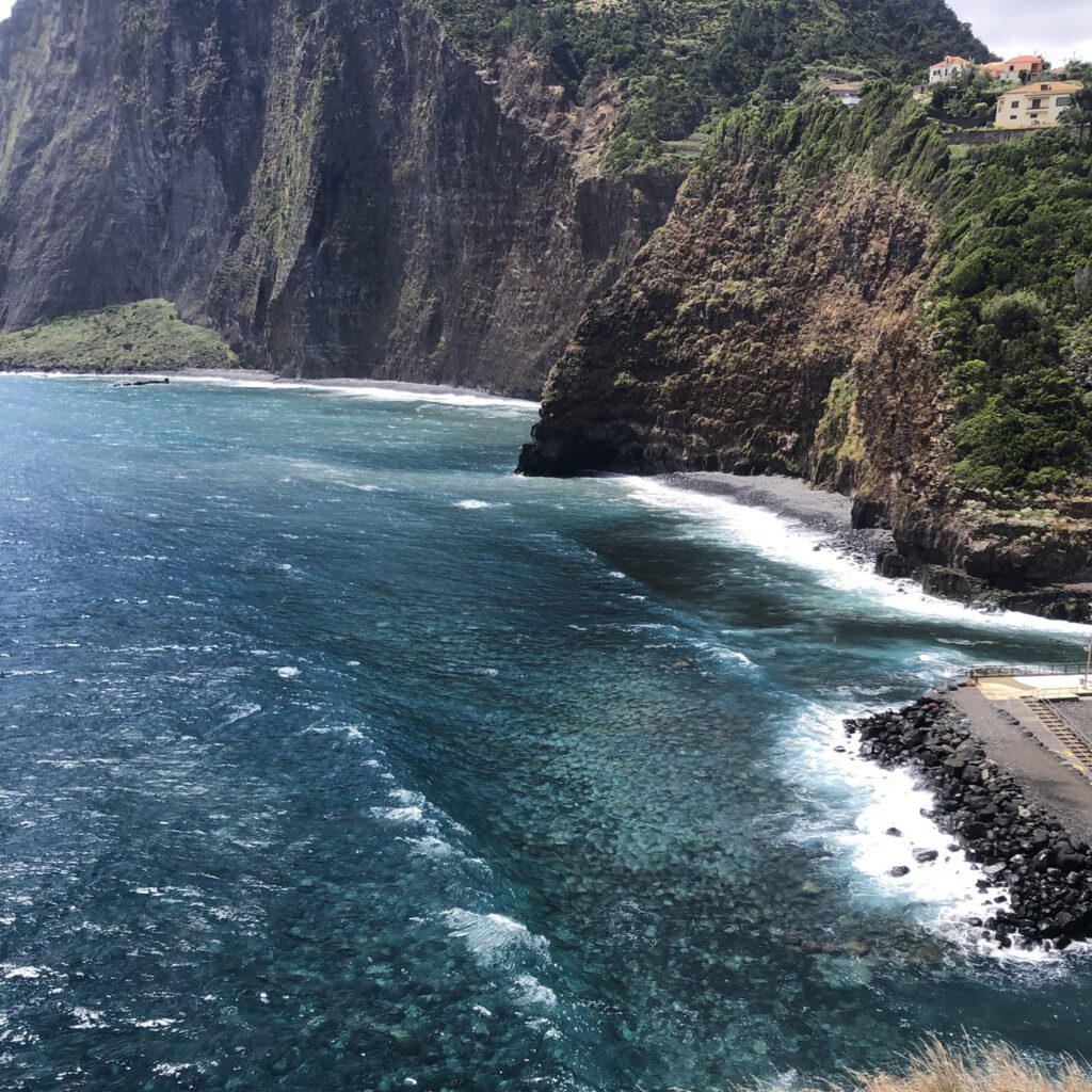 Miradouro do Guindaste Crane Viewpoint Madeira