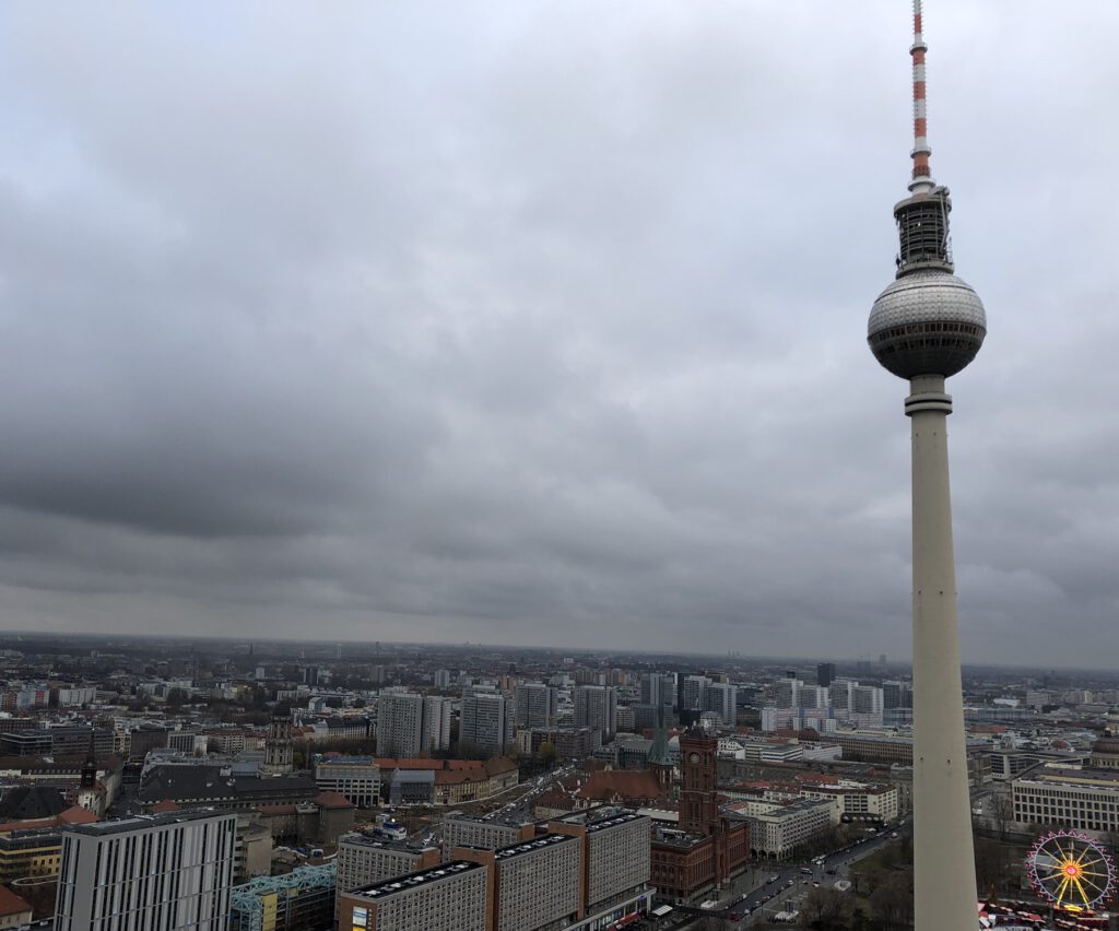 Uitzicht op Fernsehturm Park Inn Radisson